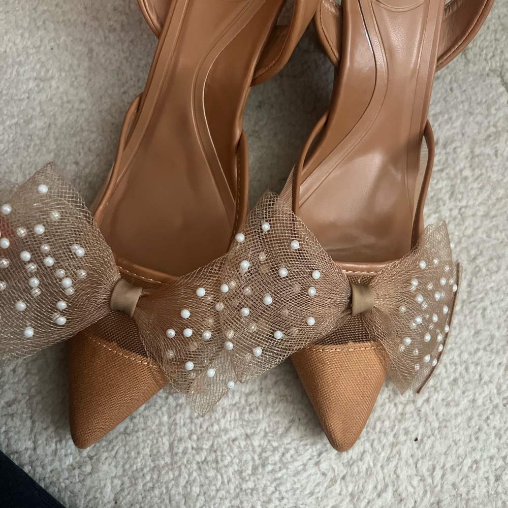 Zara bow heels bloggers fav